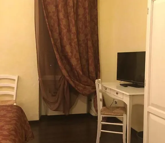 ゲストハウス Vecchio Pavone 2*