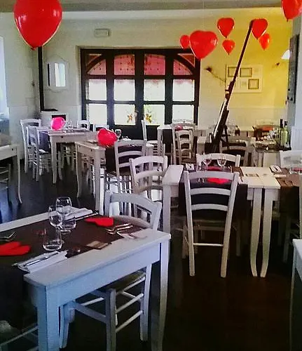 Vecchio Pavone カゼッレ・トリネーゼ